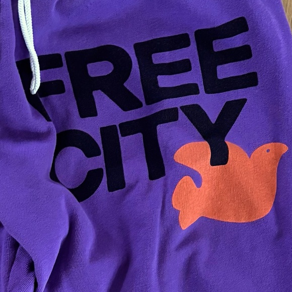 Purple Free City Sweatpants with Orange Bird Logo Size XL - Picture 1 of 7
